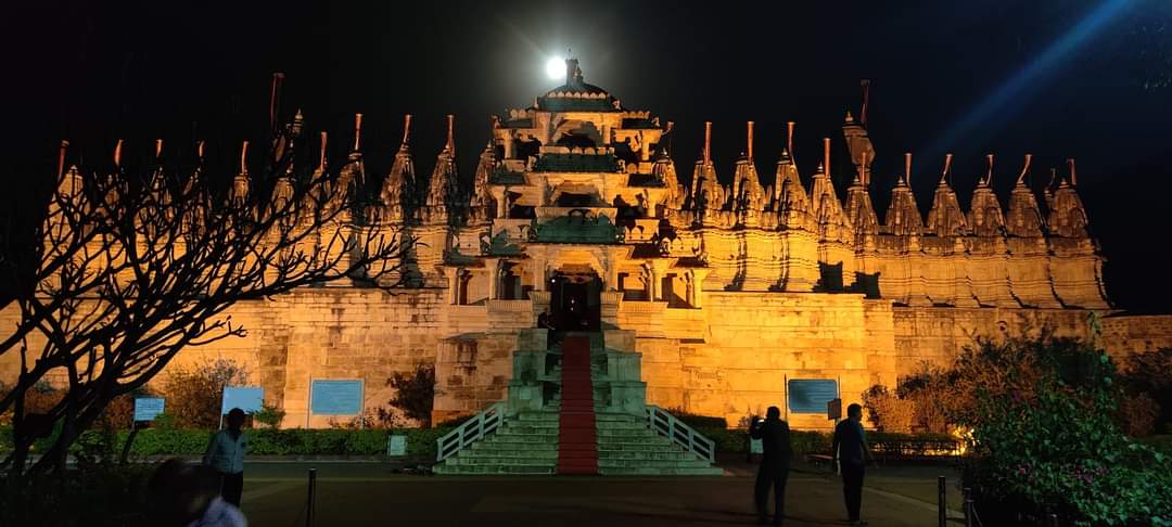 Another architectural marvel among the 5 grandest temples in the world: Ranakpur Jain Temple.